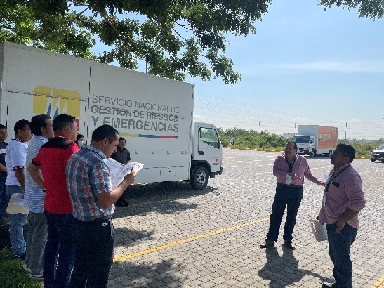 エクアドル共和国向けに地震体験車等を供与